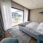Suiten-aparthotel Aenea 아파트호텔