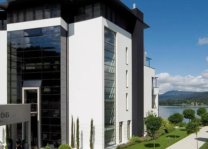 Suiten-aparthotel Aenea 4* 赖弗尼茨