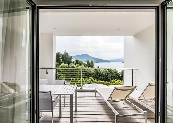 Suiten-aparthotel Aenea 4* 赖弗尼茨